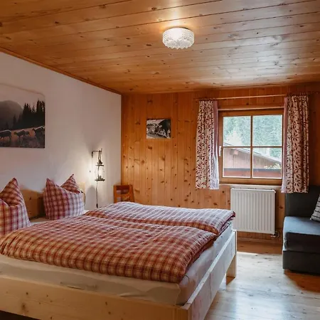 Bergbauernhof Pabulariu Farm stay Boden