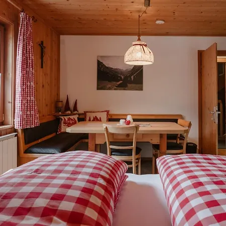 Bergbauernhof Pabulariu Feriegård Boden
