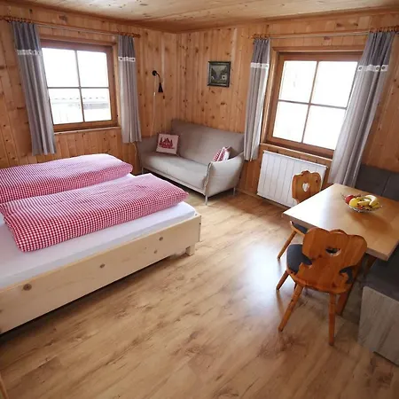 Bergbauernhof Pabulariu Farm stay Boden